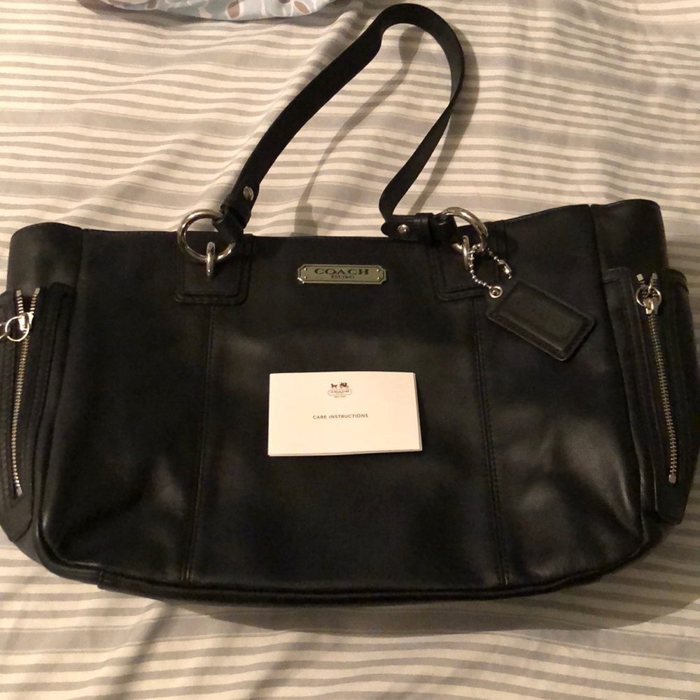 Coach black leather purse with wallet to match